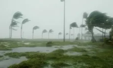 Апокалиптические пейзажи в Эмиратах принес ураган