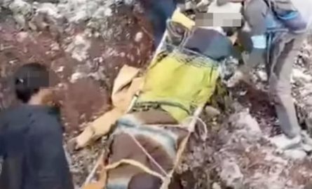 Смертельное фото: туристка упала в вулканический кратер в Индонезии